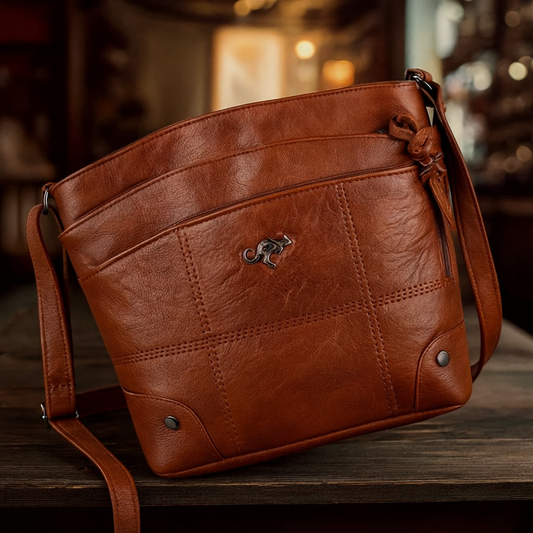 Alinas Tasche | Junies charakteristisches Design